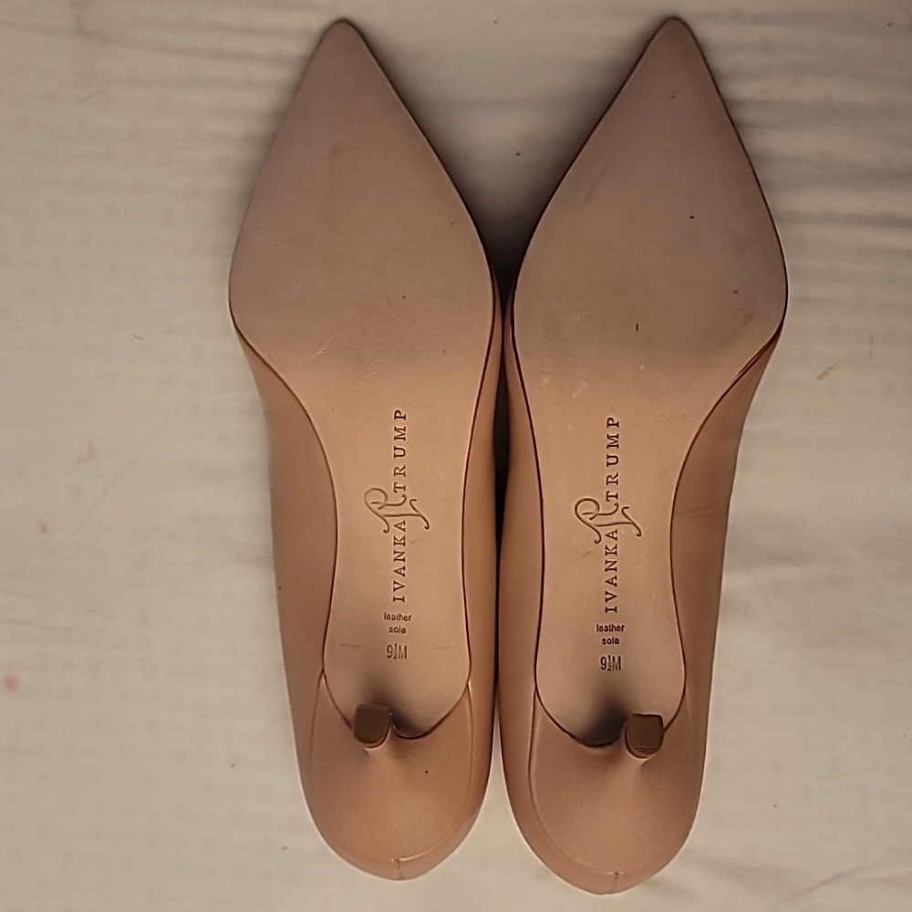 Ivanka Trump Light Pink Leather IT Indico 9.5 M Women's Shoe's Brand New Boxed! - Picture 2 of 11
